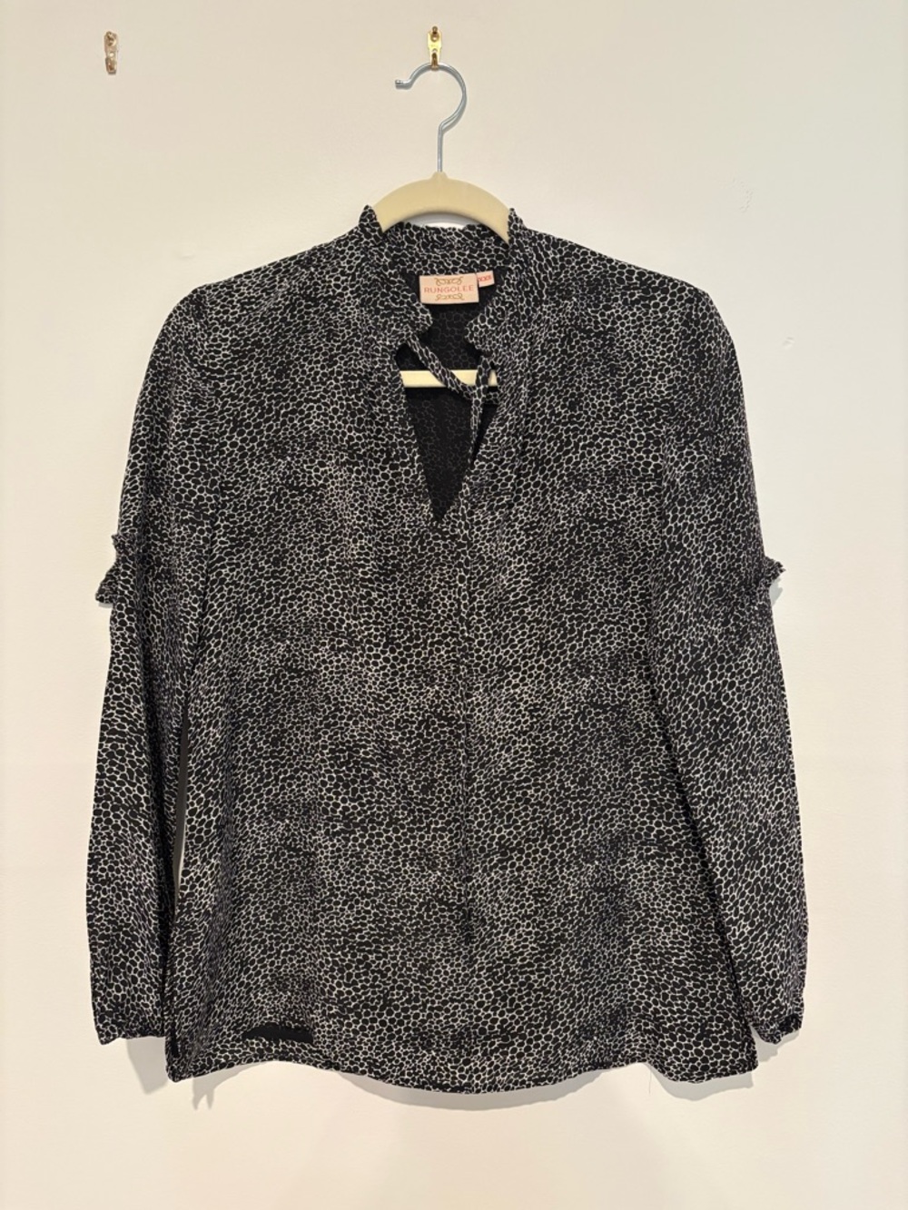 Rungalee Silk Black and White Speckled Long-Sleeve Top